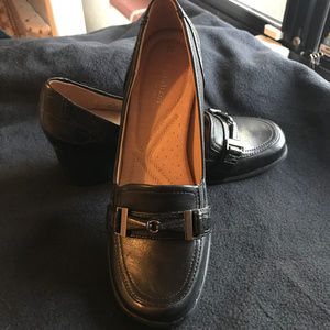 Naturalizer "Fathom" Career Pumps